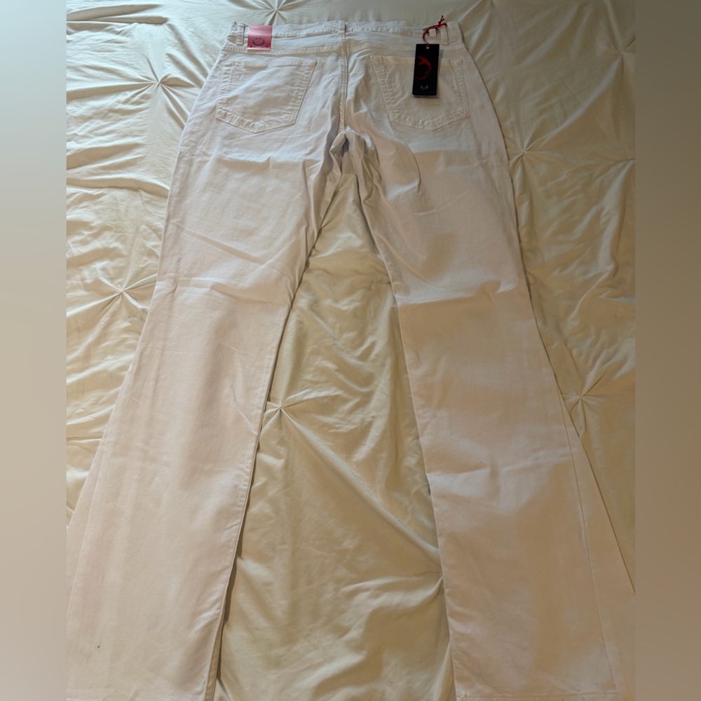 Art Meets Chaos Park Ave Flared White Denim Pants